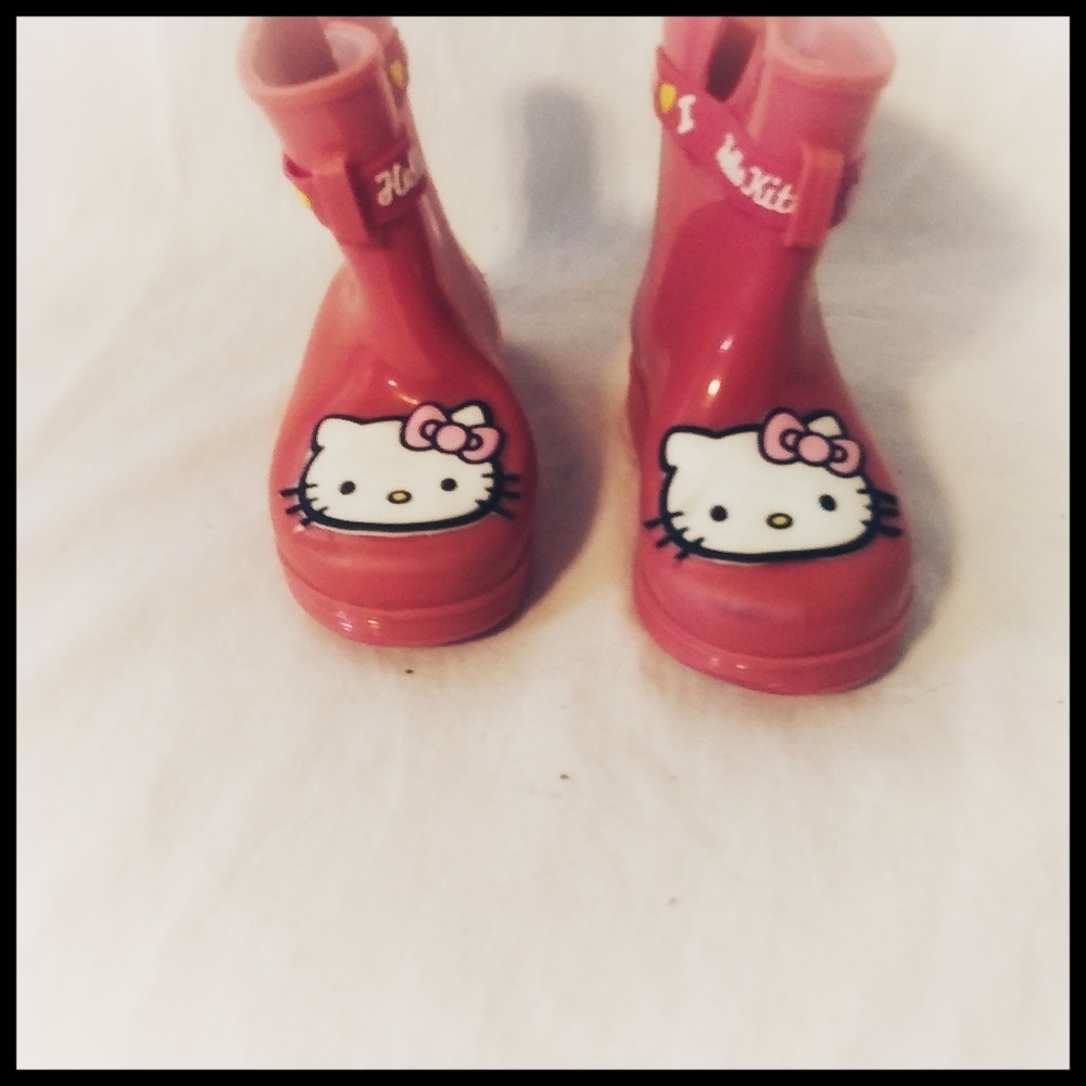 Hello Kitty Rainboots